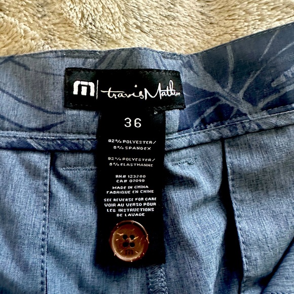 Travis Mathew’s Shorts men’s size 36 - Picture 5 of 6